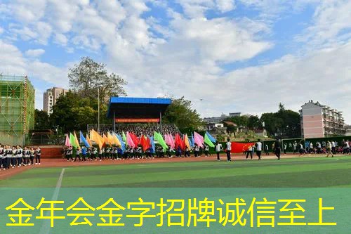 纳达尔和费德勒网球拍对比