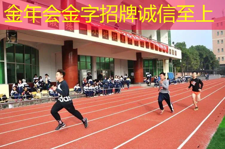 多大的包能装下网球拍