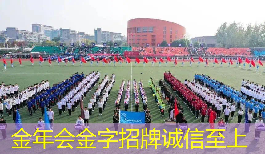 网球拍带不带手胶的好看